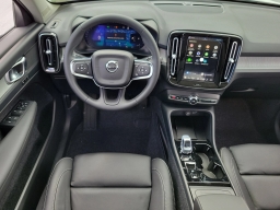 Volvo XC40 Plus B5 AWD 2026