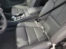 Volvo XC40 Plus B5 AWD 2026