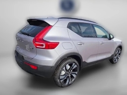 Volvo XC40 Plus B5 AWD 2026