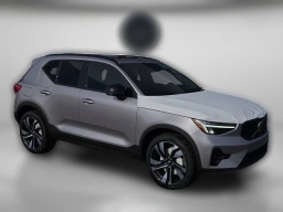 Volvo XC40 Plus B5 AWD 2026