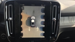 Volvo XC40 Plus B5 AWD 2026