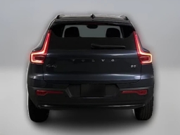 Volvo XC40 Plus B5 AWD 2026
