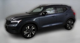 Volvo XC40 Plus B5 AWD 2026