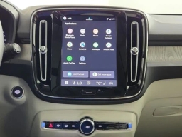 Volvo XC40 Plus B5 AWD 2026