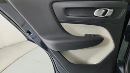 Volvo XC40 Plus B5 AWD 2026