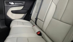 Volvo XC40 Plus B5 AWD 2026