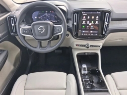 Volvo XC40 Plus B5 AWD 2026
