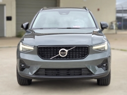 Volvo XC40 Plus B5 AWD 2026