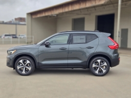 Volvo XC40 Plus B5 AWD 2026
