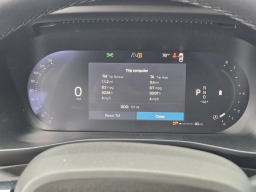 Volvo XC40 Plus B5 AWD 2026