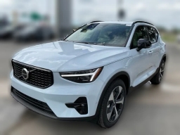 Volvo XC40 Plus B5 AWD 2026