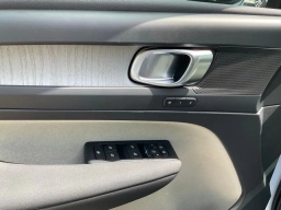 Volvo XC40 Plus B5 AWD 2026