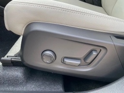 Volvo XC40 Plus B5 AWD 2026