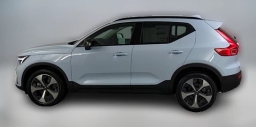 Volvo XC40 Plus B5 AWD 2026
