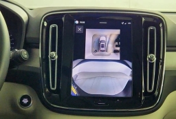 Volvo XC40 Plus B5 AWD 2026