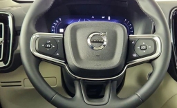 Volvo XC40 Plus B5 AWD 2026