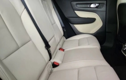 Volvo XC40 Plus B5 AWD 2026
