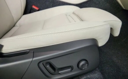 Volvo XC40 Plus B5 AWD 2026