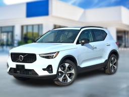 Volvo XC40 Plus B5 AWD 2026