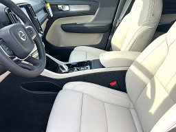 Volvo XC40 Plus B5 AWD 2026