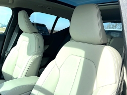 Volvo XC40 Plus B5 AWD 2026