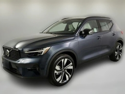 Volvo XC40 Plus B5 AWD 2026