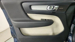 Volvo XC40 Plus B5 AWD 2026