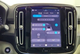 Volvo XC40 Plus B5 AWD 2026
