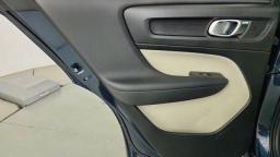 Volvo XC40 Plus B5 AWD 2026