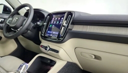 Volvo XC40 Plus B5 AWD 2026