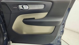 Volvo XC40 Plus B5 AWD 2026