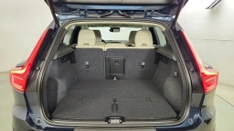Volvo XC40 Plus B5 AWD 2026