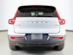 Volvo XC40 Plus B5 AWD 2026