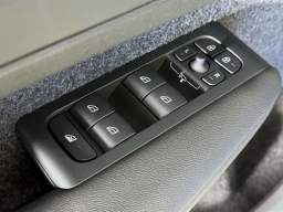 Volvo XC40 Plus B5 AWD 2026