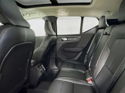 Volvo XC40 Plus B5 AWD 2026