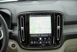 Volvo XC40 Plus B5 AWD 2026