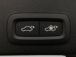 Volvo XC40 Plus B5 AWD 2026
