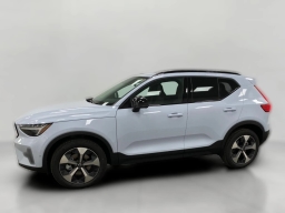 Volvo XC40 Plus B5 AWD 2026