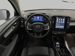 Volvo XC40 Plus B5 AWD 2026