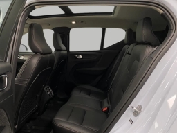 Volvo XC40 Plus B5 AWD 2026