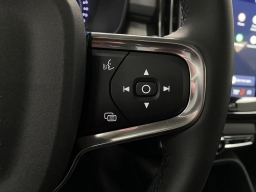 Volvo XC40 Plus B5 AWD 2026