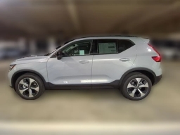 Volvo XC40 Plus B5 AWD 2026