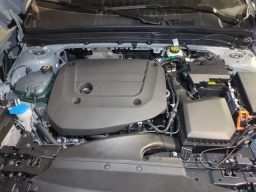 Volvo XC40 Plus B5 AWD 2026