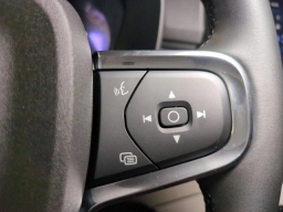 Volvo XC40 Plus B5 AWD 2026