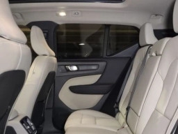 Volvo XC40 Plus B5 AWD 2026