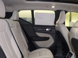 Volvo XC40 Plus B5 AWD 2026
