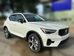 Volvo XC40 Plus B5 AWD 2026