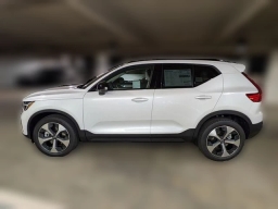 Volvo XC40 Plus B5 AWD 2026