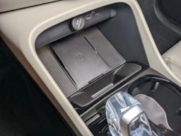 Volvo XC40 Plus B5 AWD 2026