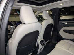 Volvo XC40 Plus B5 AWD 2026